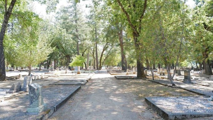 Ukiah Cemetery