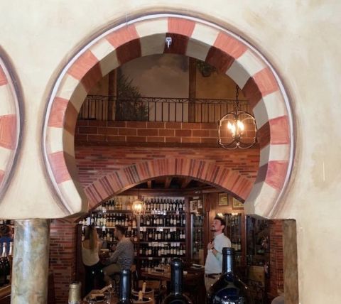 El Carajo wine bar in Miami