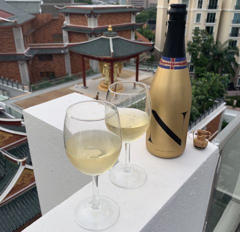 Nyetimber export only cuvee in gold bottle