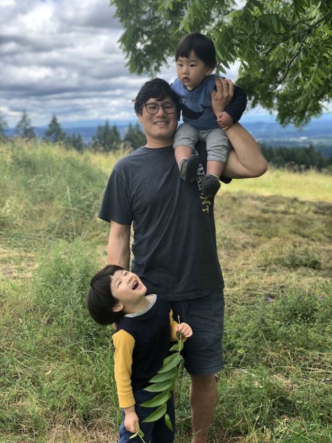 WWC22 Hawkins - Tai-Ran Niew with his sons at Niew Vineyard