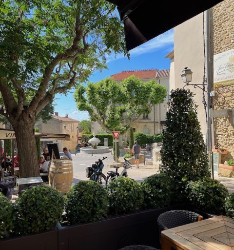 Chateauneuf fountain