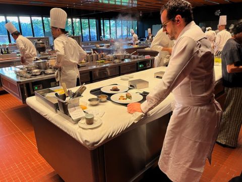 Cesar in Troisgros kitchen
