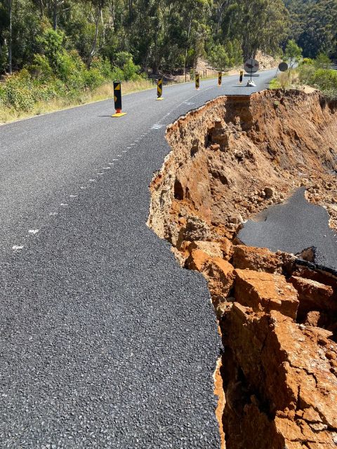 Floods wreak disaster in South Africa's winelands | JancisRobinson.com