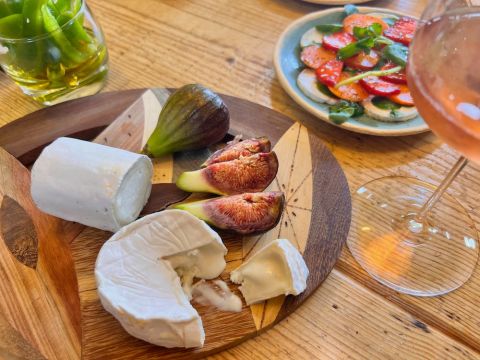 Oozy ripe Cricket St Thomas Capricorn goat's cheese (from Somerset) with home-grown figs