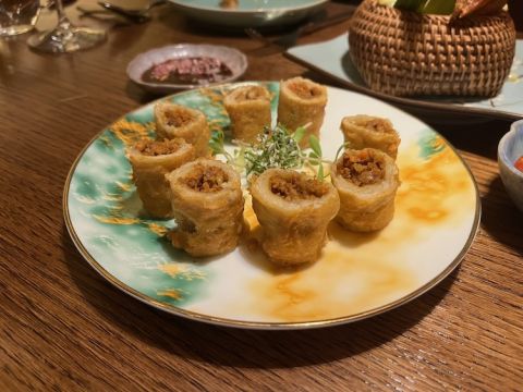 Nanyang chicken roll