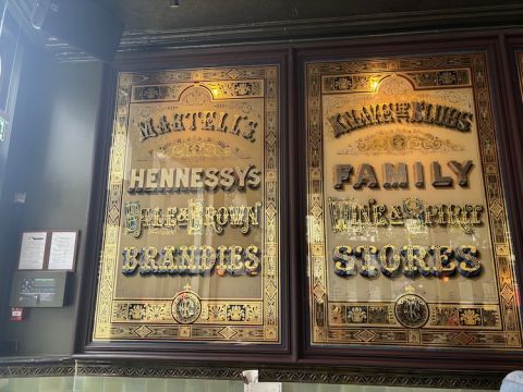 Knave of Clubs mirrors